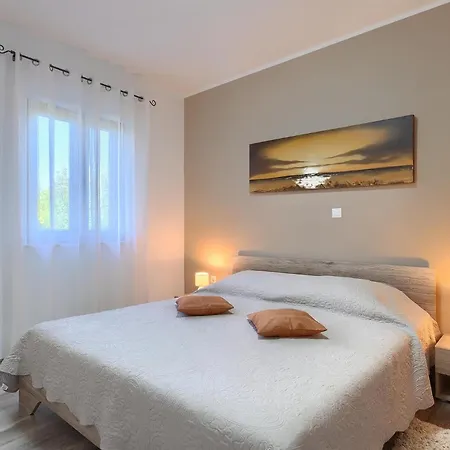 Holiday home Tina Barban *