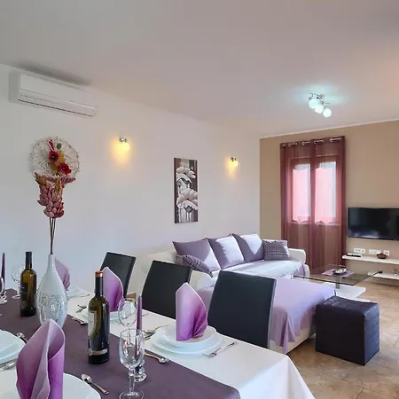 Holiday home Tina Barban