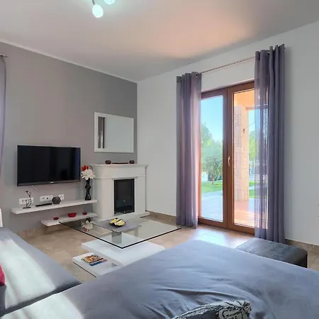 Vakantiehuis Tina Barban *