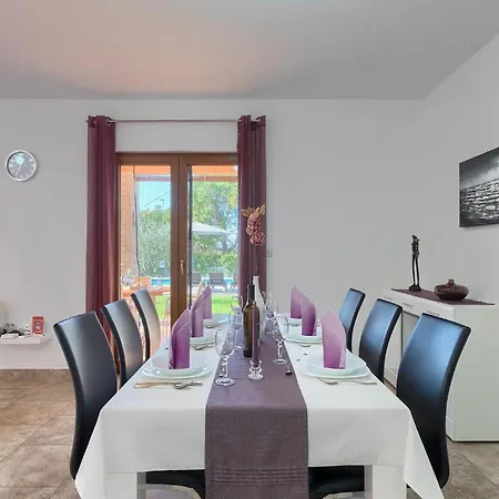 Tina Barban Vakantiehuis Pula
